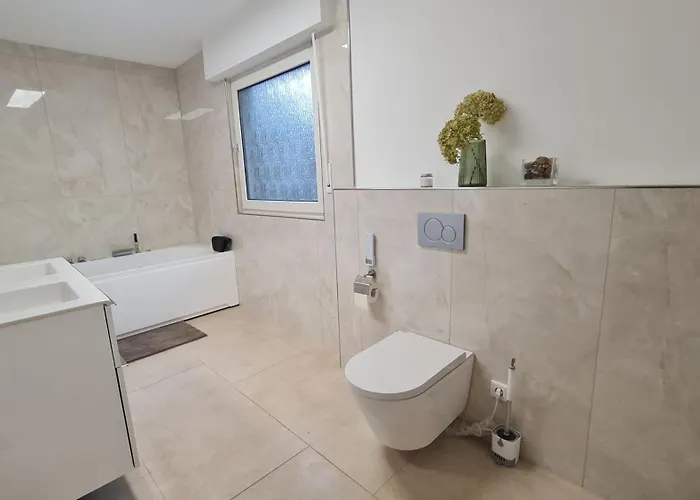 Gaestehaus 2a Penzion Jülich